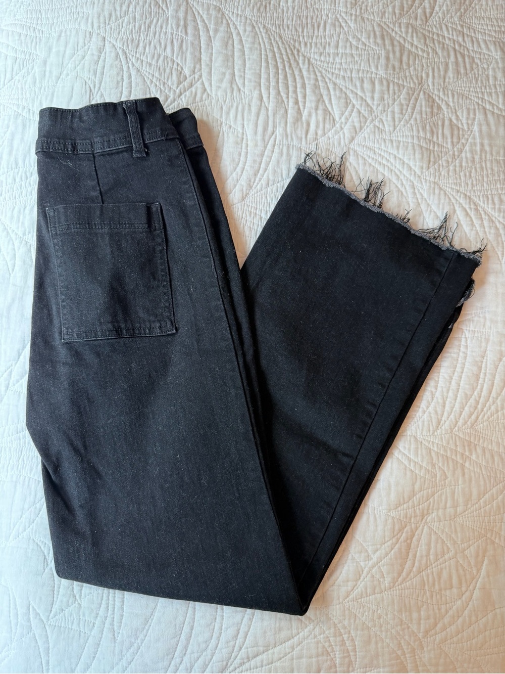 SHEIN High-Rise Black Women's Jeans with Raw Frayed Hem
